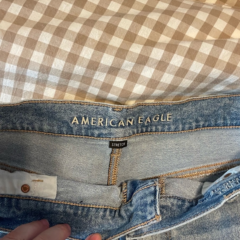 American Eagle Outfitters Size 18 Light Wash Denim Shorts - Picture 3 of 4